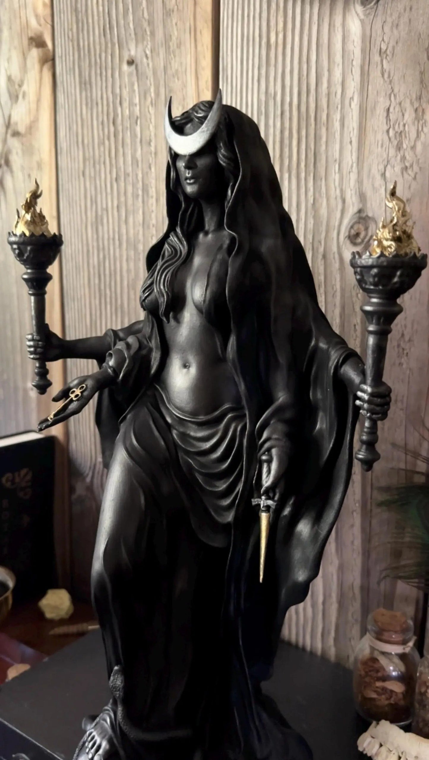 🧙♀️Last Day 60% OFF🔮Hekate Niktipolos, The Witch of The Night